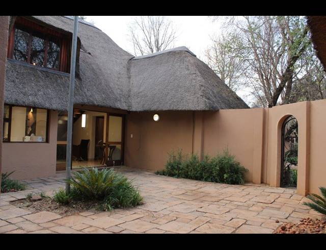 4 BEDROOM HOUSE FOR SALE IN LAKELAND ESTATE
